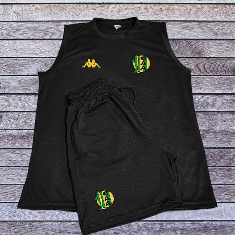 Conjunto corto con musculosa de Aldosivi