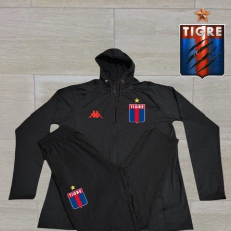 Conjunto con campera de Tigre, negra
